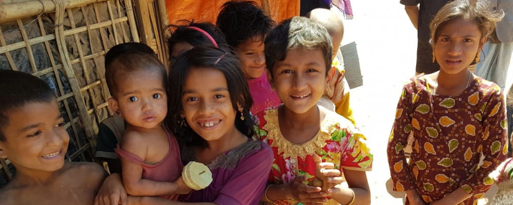 Banner image for providing meals for Rohingya children!